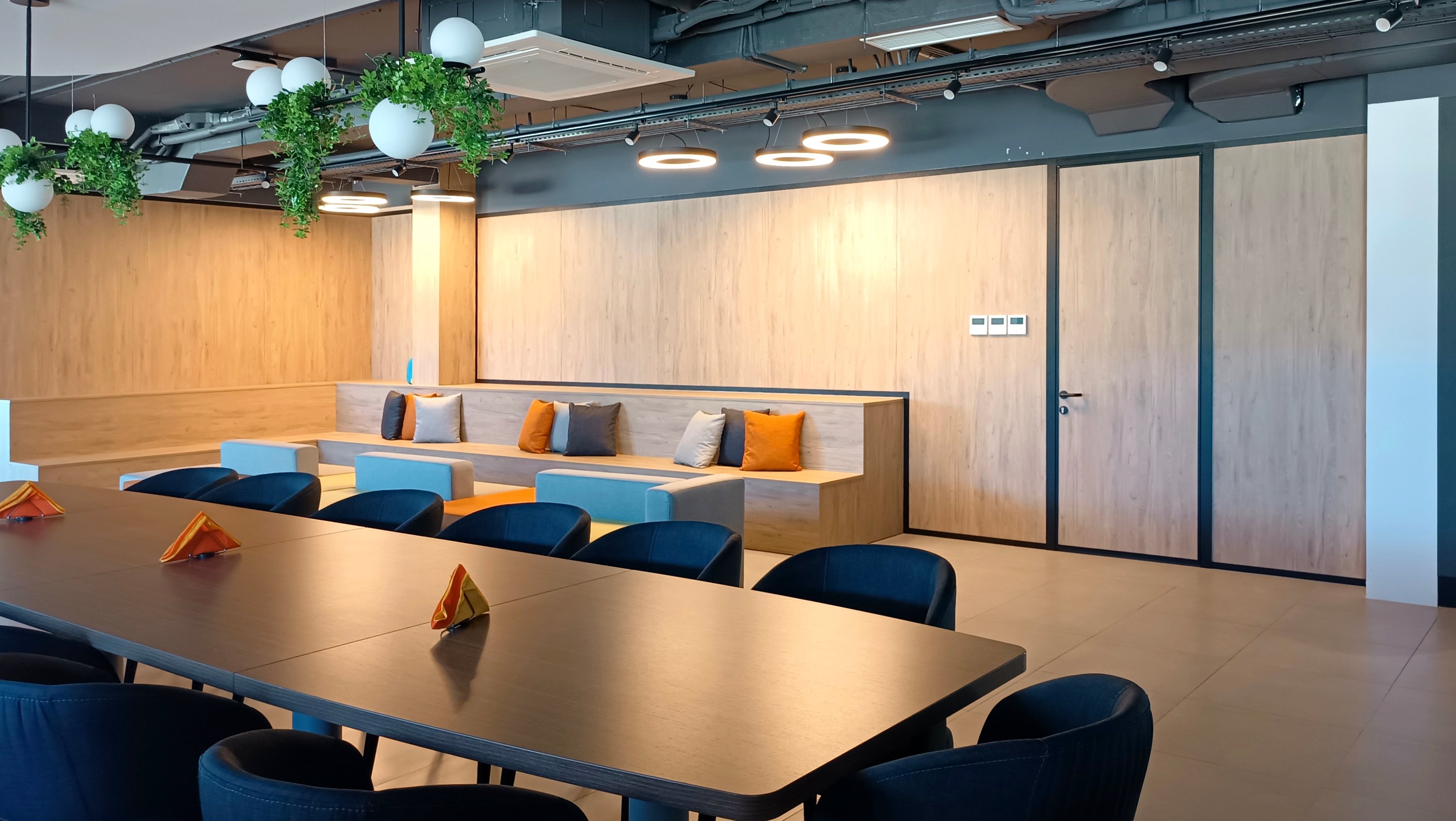 Completed installation of 265 square meters of glass/panel partitions